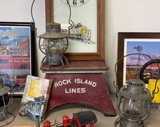 VINTAGE ROCK ISLAND LINES RAILROAD STEP STOOL, KANSAS CITY SOUTHERN LINES WALL CLOCK, VINTAGE DIETZ VESTA BOSTON & MAINE RR LANTERNS, DECORATIVE METAL TRAIN