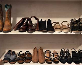JUSTIN BOOTS SIZE 8.5B, BED STU COBBLER SERIES BOOTS SIZE 8.5. MOST OTHER LADY’S SHOES HERE ARE 8.5 SIZE