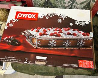 Holiday Pyrex