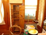 BEAUTIFUL COUNTRY CABINET. EXCELLENT CONDITION