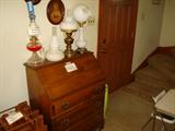 DROP LEAF WRITING DESK