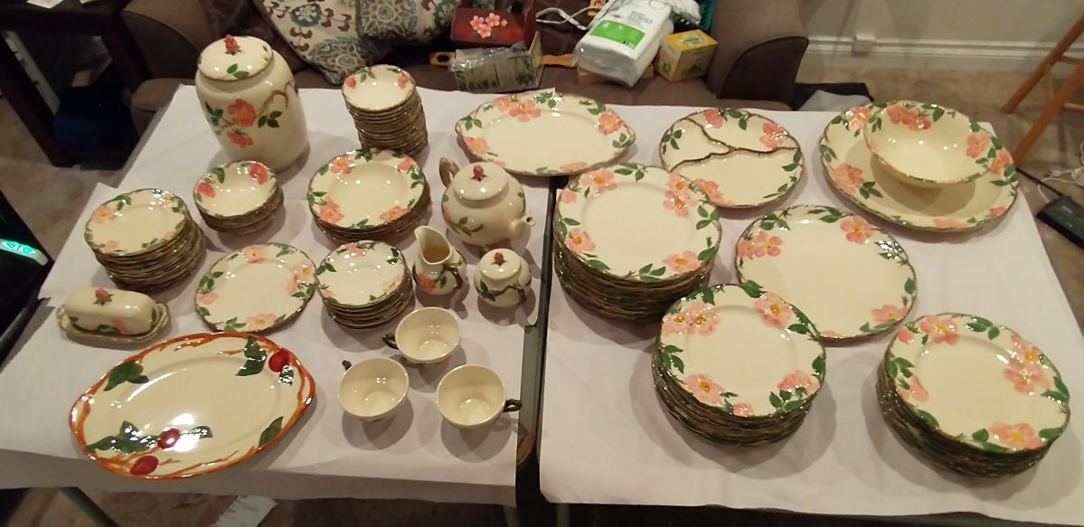 Desert Rose Franciscan ware & red apple (Californian & English) sold as lot.