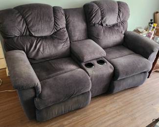 Electric reclining couch