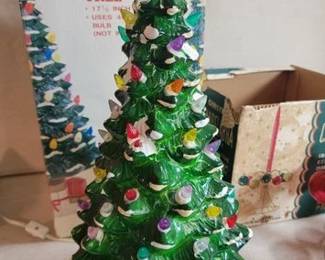 Ceramic tree with box