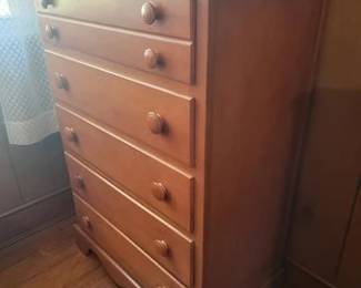 Vintage 5 drawer chest of drawers