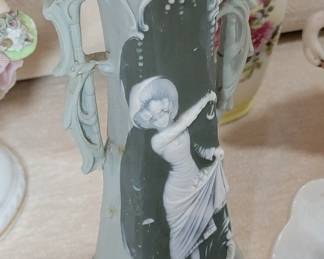 Antique and vintage porcelain