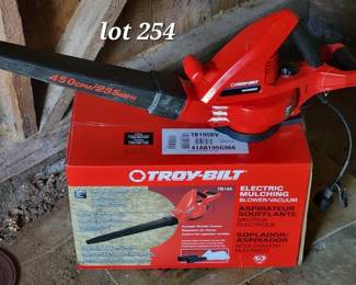 Electric mulching blower/vacuum