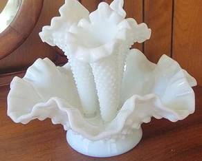 Fenton hobnail epergne