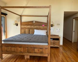 King size bed