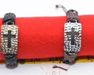 2 leather bracelets