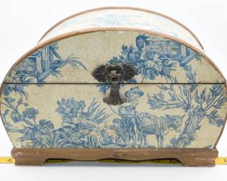vintage blue pattern trinket box