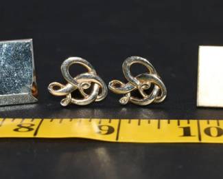 cufflinks