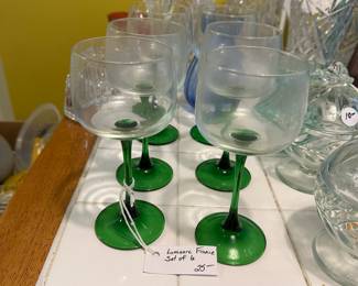 D129 - $25. Set of 6 Luminarc France Glasses.