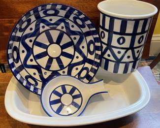 D53 - $65. 4 Piece Dansk Arabesque Pottery.