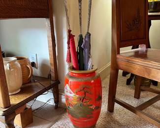 D25 - $30. Measures 16" tall. Marked Norleans Japan.