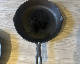 D156 - $25. Cast Iron Skillet BSR #8