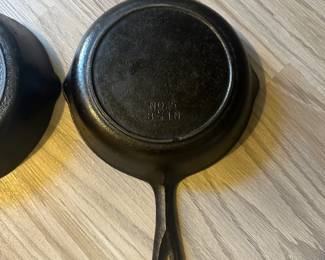 D152 - $20. cast iron skillet, BSR #5