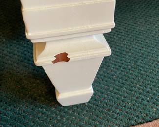 D14 - $125. White 4 Poster Bed - no mattress available. Damage on one post - see photo.
