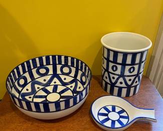 D53 - $65. 4 Piece Dansk Arabesque Pottery.