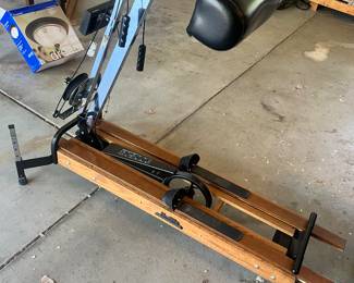 Nordic track ski machine
