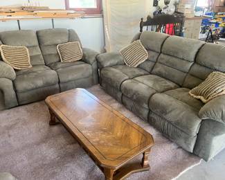 Like new reclining sofa and reclining loveseat