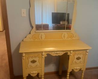 Vintage dressing table with mirror