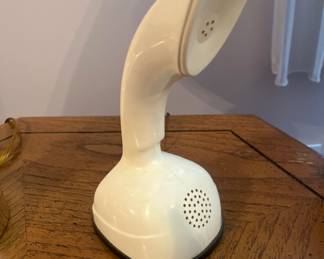 Vintage 1950s cream cobra table phone