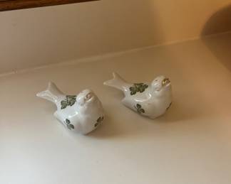 Cute little bird salt, and pepper shakers