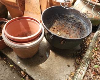 CAST IRON SUGAR KETTLE