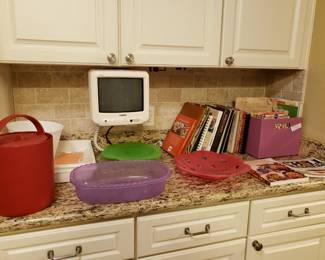 COOK BOOKS AND KITCHEN ITEMS