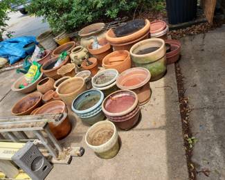 PLANTERS AND POTS