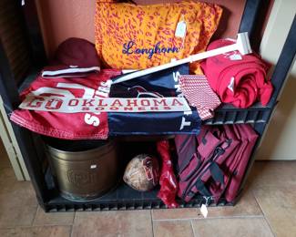 OKLAHOMA UNIVERSITY SOONERS MEMORABILIA