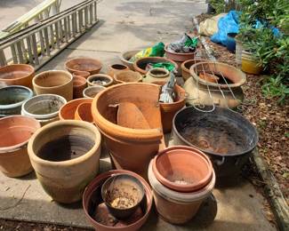 TERRACOTTA PLANTERS