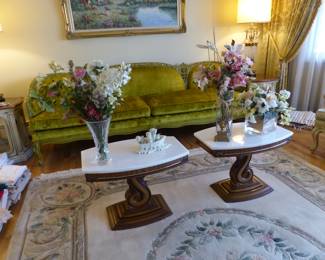 Bric-a-brac, silk flowers