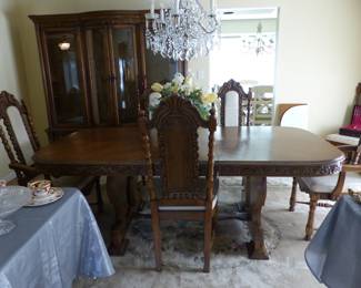 Traditional dining set with 6 chairs & matching breakfront