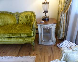 Pair of curio end tables, pair of crystal lamps