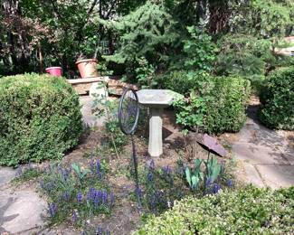 Birdbath.
