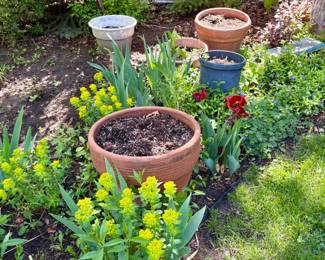 Garden pots