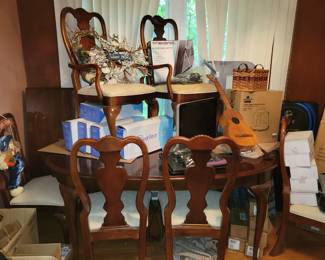 Dining table set