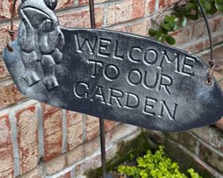 Garden Welcome Decor