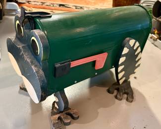 Frog Mailbox
