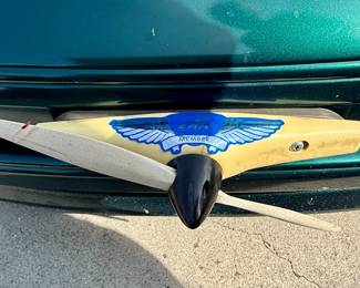 Novelty propeller on front grill