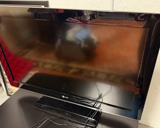 LG 32" TV