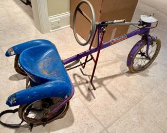 Vintage Ciclocalesse child's tricycle
