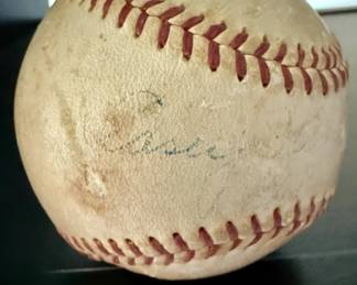 MLB baseball signed by Hall of Famer Casey Stengel, manager of the NY Yankees from 1949-1960 who led them to 7 World Series titles (to be authenticated)