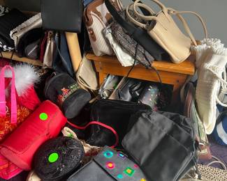 COLLECTION OF HANDBAGS