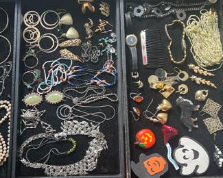 Costume jewelry 