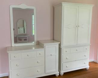Estate Sales By Olga in North Caldwell