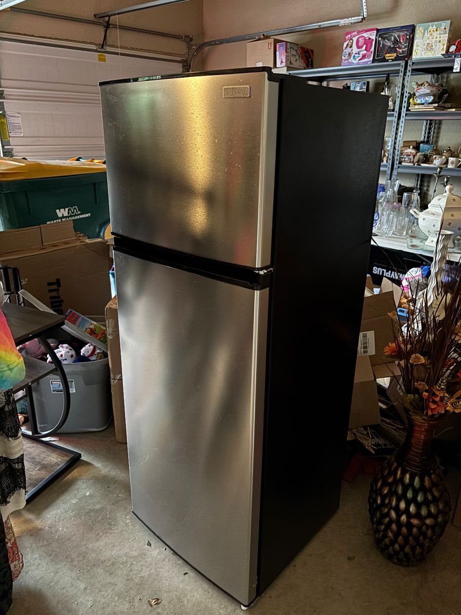 Fridge/Freezer 1 year old. $125