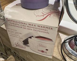 Wax warmer